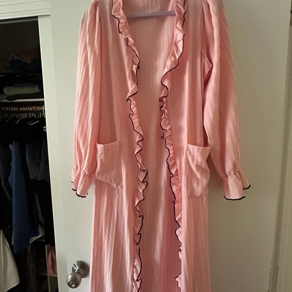 Pink robe - Picture 5 of 6
